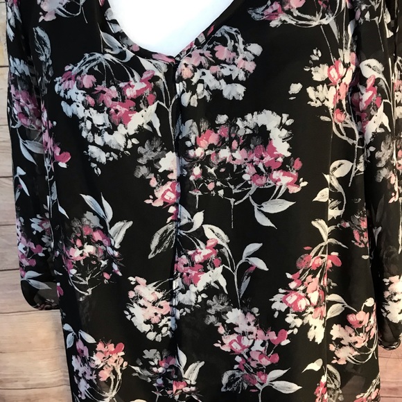 BCX Blouse ( Size Large ) - Picture 2 of 7